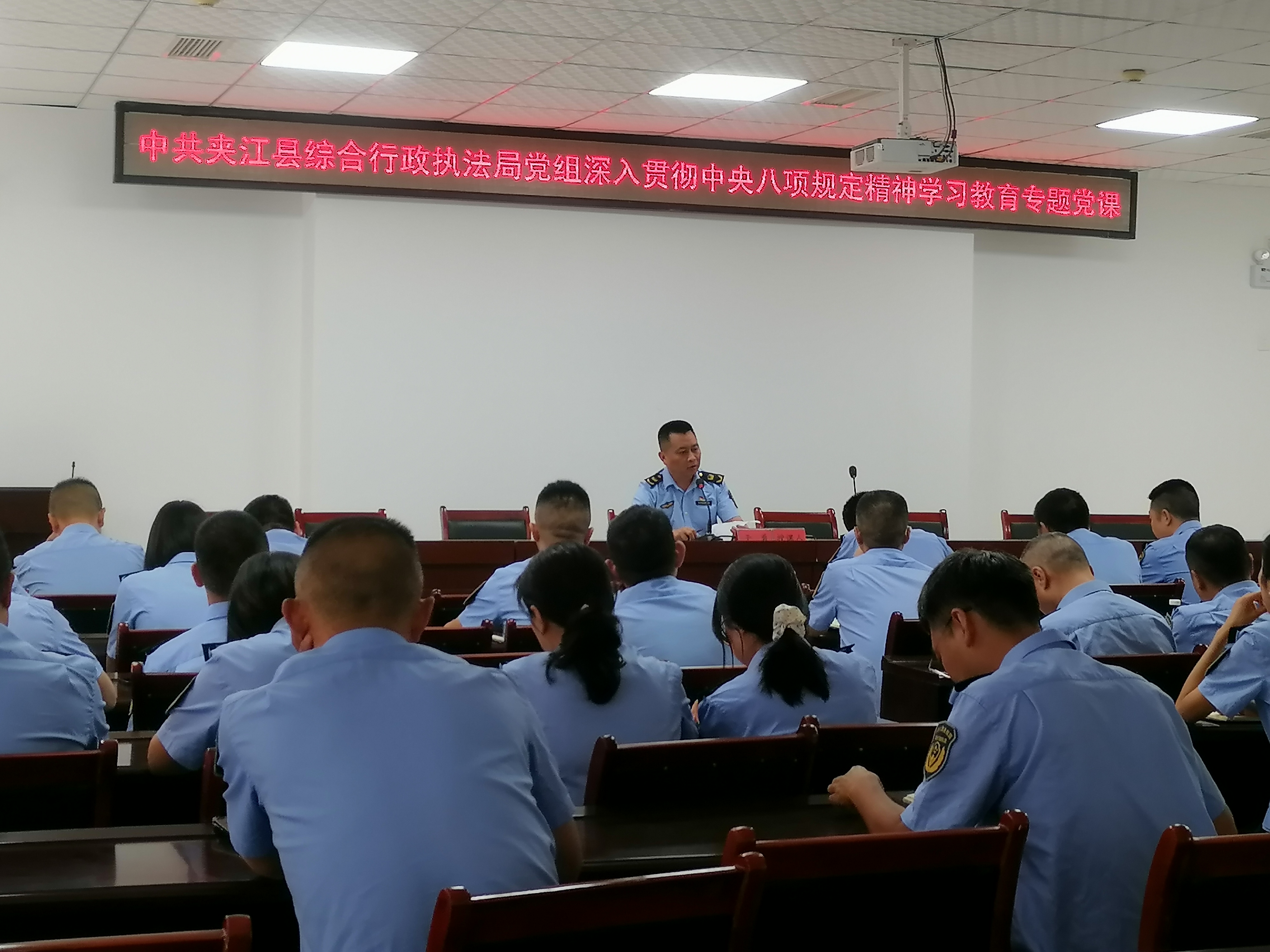 ae69f6a60e50810c912a3abd9afd194