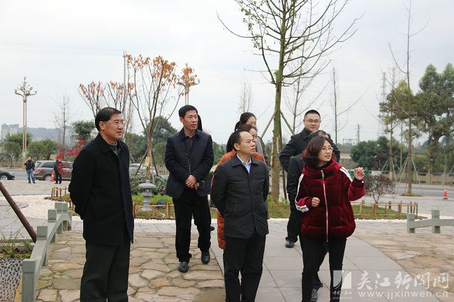 熊伟到夹江调研基层党建工作2